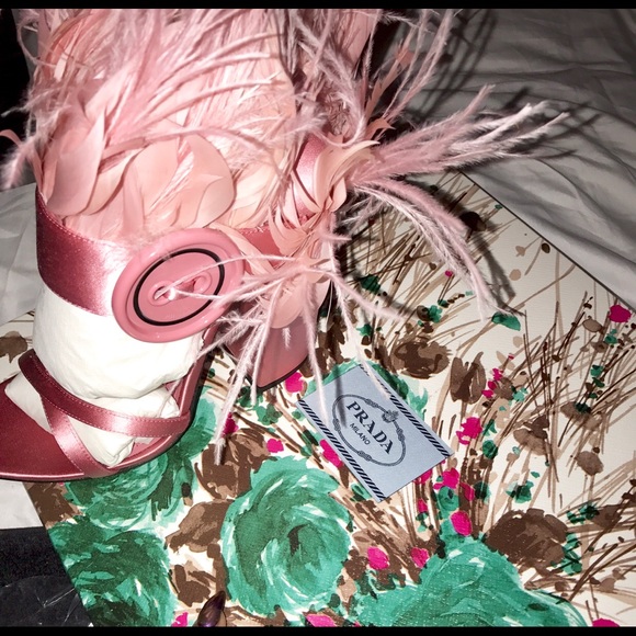 Prada Shoes - SOLDOUT!!! Prada Feather Block Heel Sandals 🎀